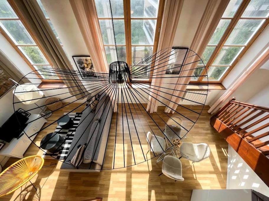 ليون Suite Cartier المظهر الخارجي الصورة